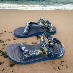 New in the box Teva original universal strap sun and moon sandals size 8 SAMIB